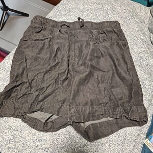 Denver Hayes Casual Gray Shorts